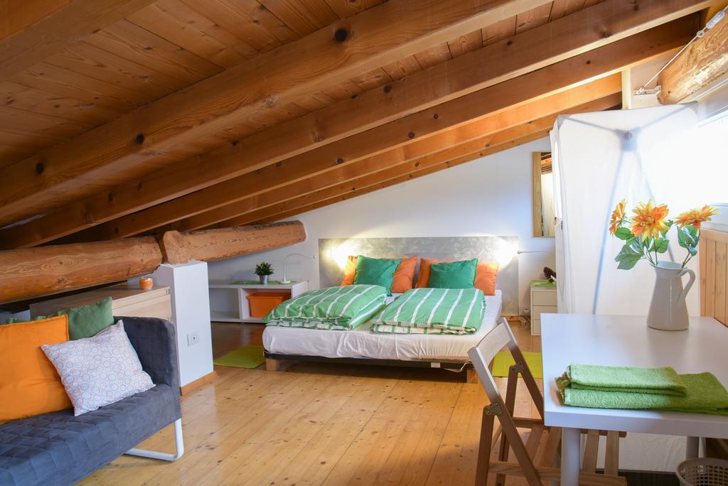 Ferienwohnung Casa Al Pozzo Riva del Garda Exterior foto