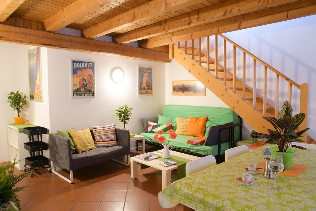 Ferienwohnung Casa Al Pozzo Riva del Garda Exterior foto